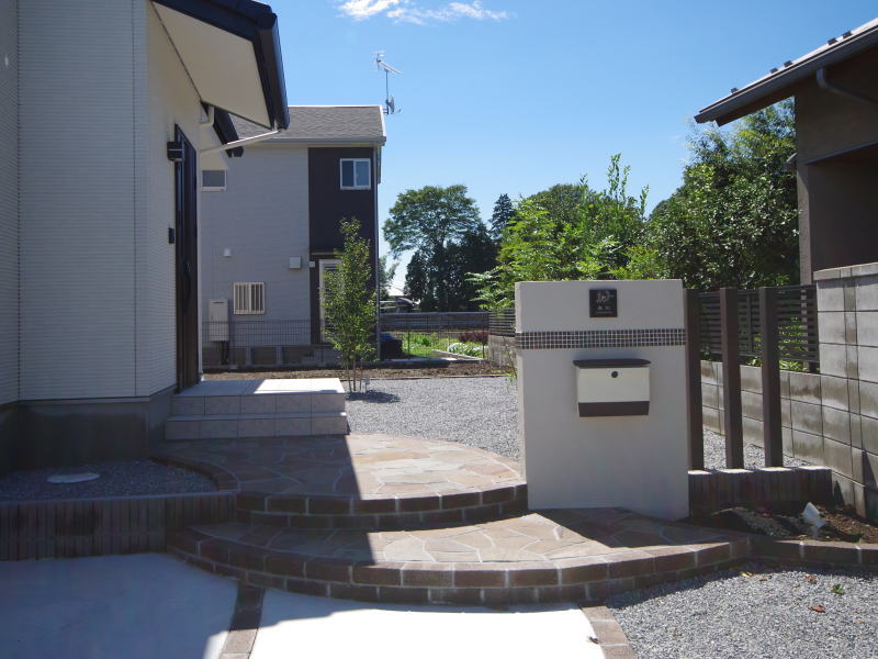 広栄産業 エクステリア ガーデンリフォーム 小山市 栃木県 茨木県 古河市 ガーデン工事 外構工事 野木町 佐野市 下都賀郡