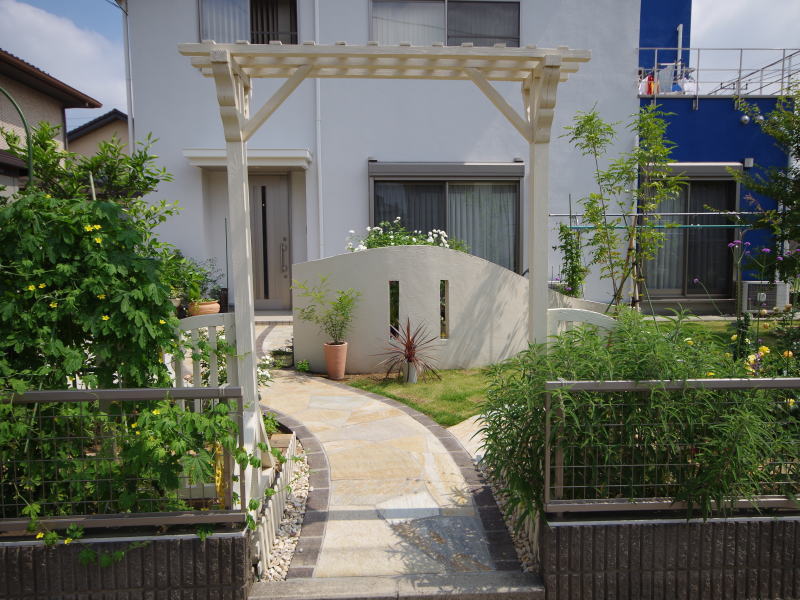 広栄産業 エクステリア ガーデンリフォーム 小山市 栃木県 茨木県 古河市 ガーデン工事 外構工事 野木町 佐野市 下都賀郡