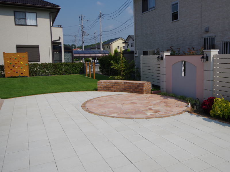 広栄産業 エクステリア ガーデンリフォーム 小山市 栃木県 茨木県 古河市 ガーデン工事 外構工事 野木町 佐野市 下都賀郡